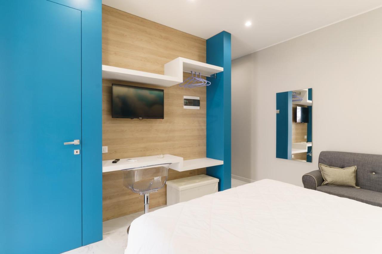 Nuvole Apartment Near The Beach Трани Экстерьер фото